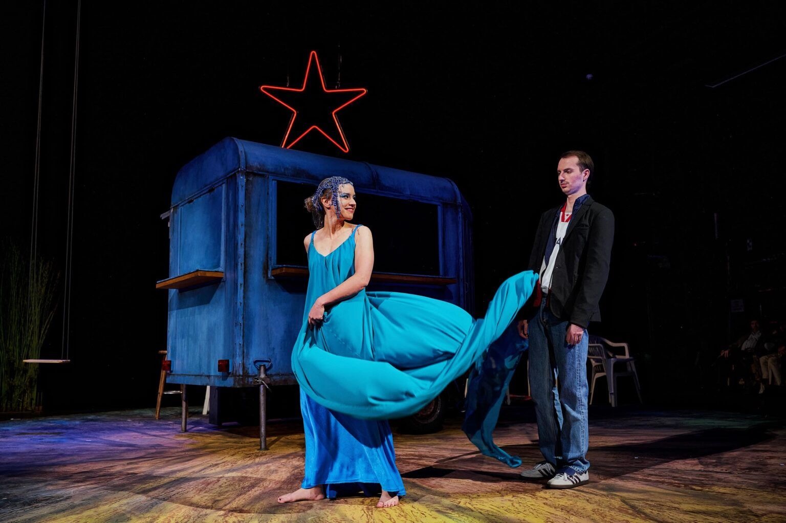 WIE DER SOLDAT DAS GRAMMOFON REPARIERT