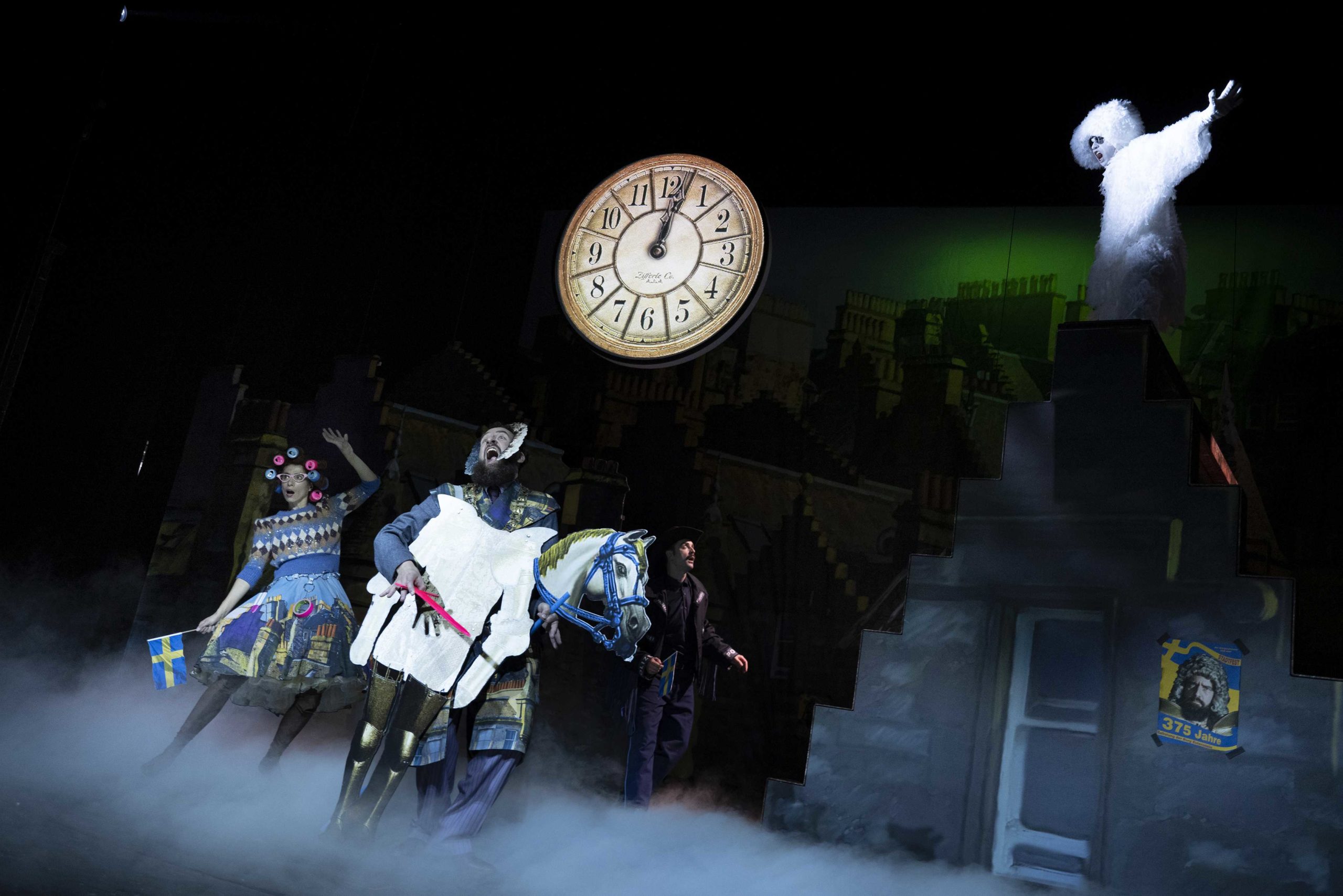 Das kleine Gespenst, Eike N. A. Onyambu, Laura Laufenberg, Bagher Ahmadi, Annette Holzmann c Alexi Pelekanos